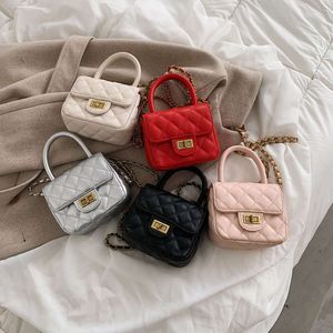 Enfants 2024 Été Nouveau style occidental Parent Enfant Chaîne Cross Body Petit Sac de parfum Sac à main bébé 75% ventes directes d'usine