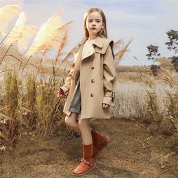 Vêtements pour enfants coupe-vent décontracté pour filles 2022 nouveau coréen à manches longues simple boutonnage épaississement enfants style moyen veste d'automne mode filles manteau coupe-vent