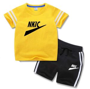 Kinderkledingset merk bedrukt casual kinder T-shirt jongens meisjes zomer geventileerde top shorts set sportkleding trendkleding