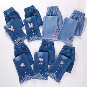 Vêtements pour enfants printemps et automne 2024 Nouvelle version de Bell Bottoms Botchs's Pant's Pantal Tide Tide Jeans pour filles