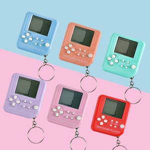 Ordinateur de poche pour enfants Portable Game Players machine mini jeu nostalgique classique puzzle multi-fonctionnel dessin animé créatif cadeau porte-clés