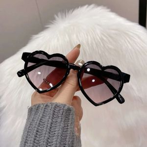 Hartvormige zonnebril voor kinderen Retro schattig roze roze liefde zonnebril mode nieuwe meisjes jongens baby uv400 brillen