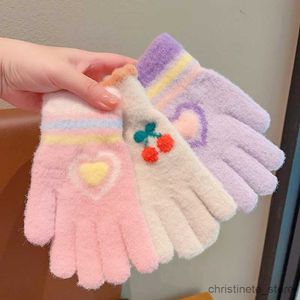 Mitaines pour enfants Nouveaux garçons filles mignon tricot cerise coeur animaux doux cinq doigts gants enfants en plein air gants chauds enfants couleurs gants