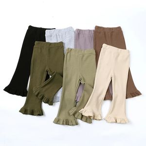 Pantalons pour enfants Filles Leggings à élasticité solide Pantalon à volants en coton 1-8 ans Pantalon coupe botte pour enfants Pantalon évasé pour filles en bas âge 240108