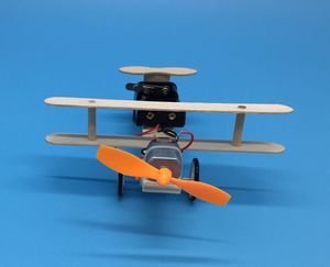 Kinderwetenschap Technologie Kleine productie uitvinding DIY Elektrisch Taxiing Vliegtuig Model Handgemaakt Materiaal Onderwijspeelgoed