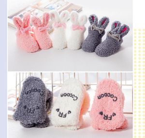 Chaussettes pour enfants Automne hiver bas de bébé Bas chaussettes pour enfants chaussettes de sol pour bébé antidérapantes et gardent au chaud les oreilles de lapin chaussettes chaudes