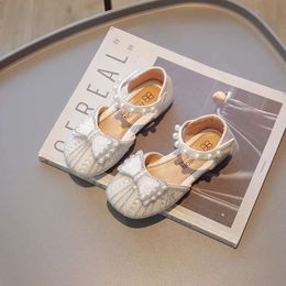 Chaussures de princesse douce d'été pour enfants pour les filles pour enfants robe de mariée causale sandales plates sandales perle