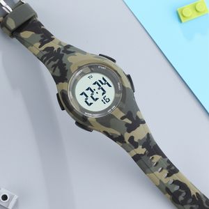 Montres pour enfants OHSEN Numérique Enfants Montres Garçons Armée Vert Sport En Plein Air Étanche LED Montre-Bracelet Alarme Chronomètre Électronique Enfants Montre 230612