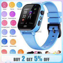 Montres pour enfants Smart Watch Kids LBS Emplacement SOS Appel téléphonique SIM CARCHE CAMERIE PHOTO ALARME ALARME ENFANT ENCROUPE CADEAU DE MONTRER DES BOYS Q15C