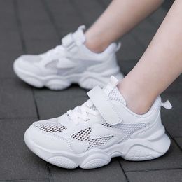 Zapatillas de correr de Color blanco para niños, zapatillas deportivas transpirables para niños, zapatillas informales cómodas con lazo de gancho para niños y niñas, talla 26-40