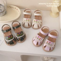 Kinderen sandalen meisjes mode lente borduurwerk prinses schoenen ademen Hollowout soft sole size 2130 240506