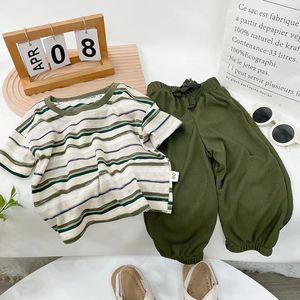 Kinderen sets verkoopprijs jongens pakken zomerkleding kinderkleding shortsleeved broek kinderen outfit 240426