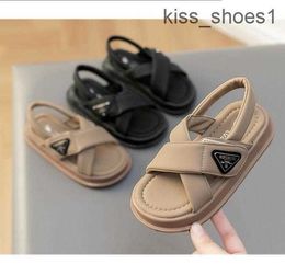 Chaussure d'enfants Sandales de plage d'été 2023 Édition coréenne Girls Roman Sandal Kid Sandles Breffe Kid Shoe for Girl Zapatos