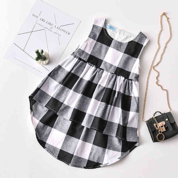 Enfants Summer Baby Girls Vêtements Noir Blanc Plaid Court Avant Long Retour Mode Enfants Filles Robe 210515