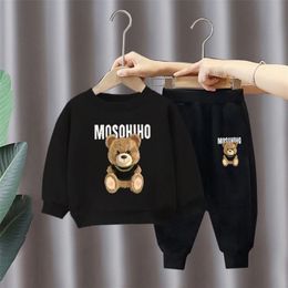 Kinderen Sweatshirt Beer Sets Jongens Meisjes Baby Meisjes Kleding Mode Kinderen Sportkleding Past Outfits 2 Stuks Katoen Peuter Broek 240223