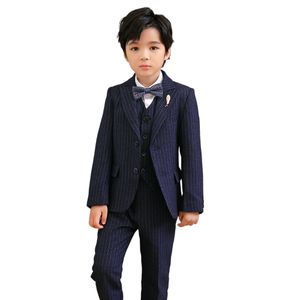 Kinder tieners passen knappe Britse stijl Performance jurk jongens bruiloft bloemenmeisje spraak piano performance kostuum (pak + vest + shirt + broek + tie + broche)