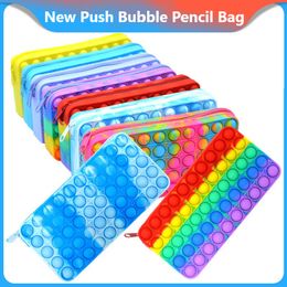 Enfants Tie Dye Push Bubble Pencil Bag Case Fidget Toy Silicone Rainbow Finger Jouets Pochettes Scolaires Sac À Main Styles Party Favor Cadeaux