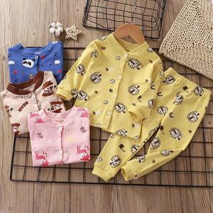 Childrens Garçons Girls Sleepwear Cardigan Pajamas Version coréenne Single Breasted Home Suit Set 240325