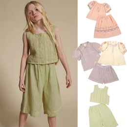 Vêtements pour enfants robe fille apo marque d'été t-shirts t-shirts fleur coton belle broderie mignon de vêtements bébé ensemble 240424