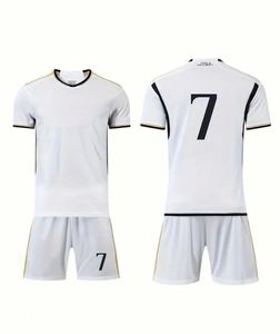 Ensemble de vêtements pour enfants garçon Girlsboys 2pcs Comfy 7 Print Soccer Jersey Ensembles pour l'entraînement sportif Compétition de football en plein air 240315