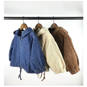 Chaqueta de mezclilla con capucha para bebés para niños para niños Cana de manga larga Corionaria Corera de manga larga para niñas para niñas.