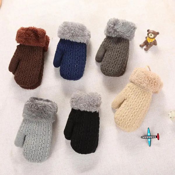 Mitaines pour enfants 04Y bébé gants d'hiver chaud tricoté mignon épais tricot Patchwork laine extérieure pour enfant en bas âge infantile né filles garçon 231010