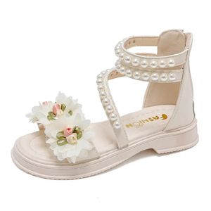 Sandalias infantiles Fashion Fashion Flower Pearl Girl Princess Zapatos 2024 TOE ABIERTA ESTUDIANCE ASUNTOS Romanos 240416