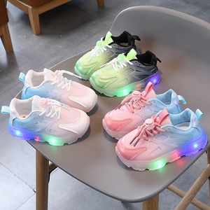 Kinder sneakers herfst mode verlichte schoenen voor jongens casual meisjes niet -slip ademende sport kinderschoenen 240516