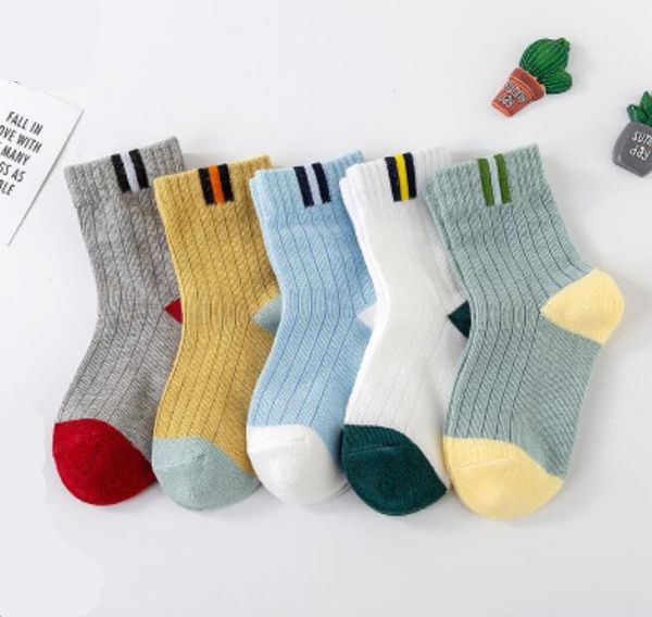 Calcetines para niños 5 par/lote encantadores cómodos suaves cuatro tamaños adecuados para primavera verano otoño casual algodón peinado niños niñas calcetín de diseño de rayas de color puro