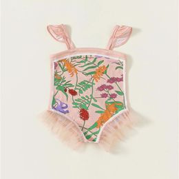 Children de maillot de bain rose Floral One-pièce Swimsuit élégant mignon bébé fille costume mince de natation douce porte 240422