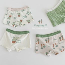 Ropa interior para niños Baby Baby Baby Boys Algody Briefs Patrón de dibujos animados Four Seasons Shorts Ventilate Soft Boxers Fit 211y 240409