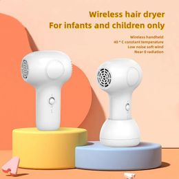 Sécheur de cheveux sans fil pour enfants intelligente et température constante pratique pour les fesses pour enfants Blowin 240325