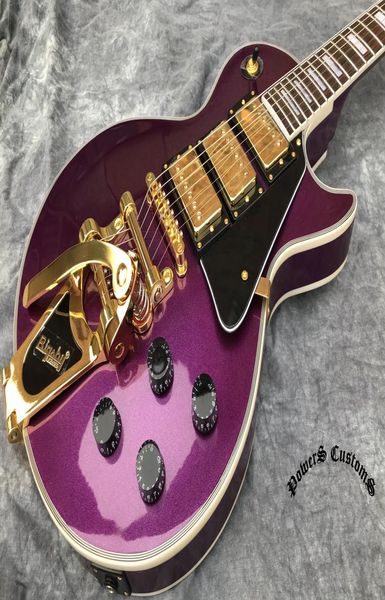 Guitarra eléctrica de China, tienda OEM, guitarra eléctrica, color metálico púrpura brillante, sistema de vibrato de jazz grande con tres pastillas 8971993