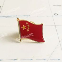 China National Flag brodery Patches Badge Shield and Square Shape Pin un ensemble sur la décoration de sac à dos du brassard en tissu