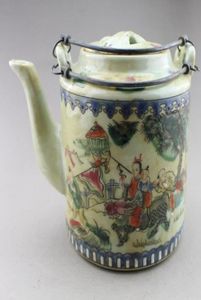 Théière peinte en porcelaine folklorique ancienne de chine Flagon01234564371319