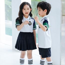 China Schooluniform ontwerpen voor jongens en meisjes Goedkope en stijlvolle schooluniformen van goede kwaliteit