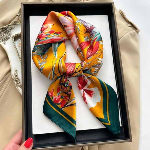 China Style 70x70cm Simple Designer Lettres Imprimer Floral Soie Foulard Bandeau pour Femmes Mode Longue Poignée Sac Foulards Paris Épaule Fourre-Tout Bagages Ruban Head Wraps