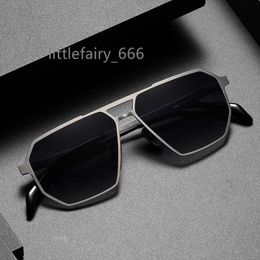 Les fabricants de lunettes de soleil en Chine vendent en gros des stocks de lunettes de soleil de haute qualité Lunettes de soleil en titane CS50001