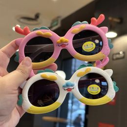 Chine L'année de Loong Cartoon Style Silicone Enfants Polaris Sunglasses Fashion Baby Migne Dragon Anti UV Goggles 240419