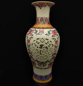 Florero hueco tallado A Mano de porcelana rosa china de la familia W QianLong Mark S4324825303