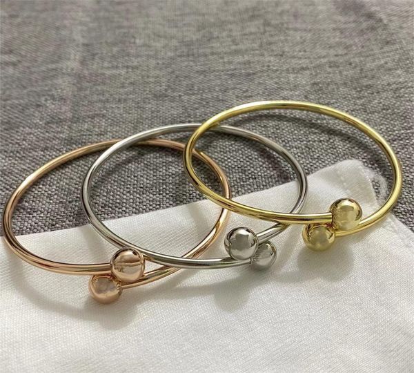Chinese luxe merk bal designer charmes armband voor vrouwen 18k goud verzilverd klassieke lotus leraren mooie liefde armbanden armbanden sieraden