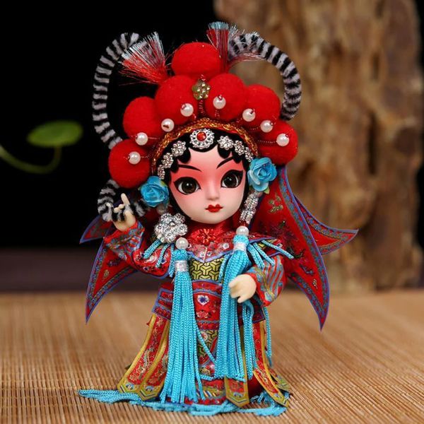 Personaje de ópera china Decoración Muñeca de seda Máscara de Pekín Adornos de estilo Regalos para amigos extranjeros Artesanía 240325