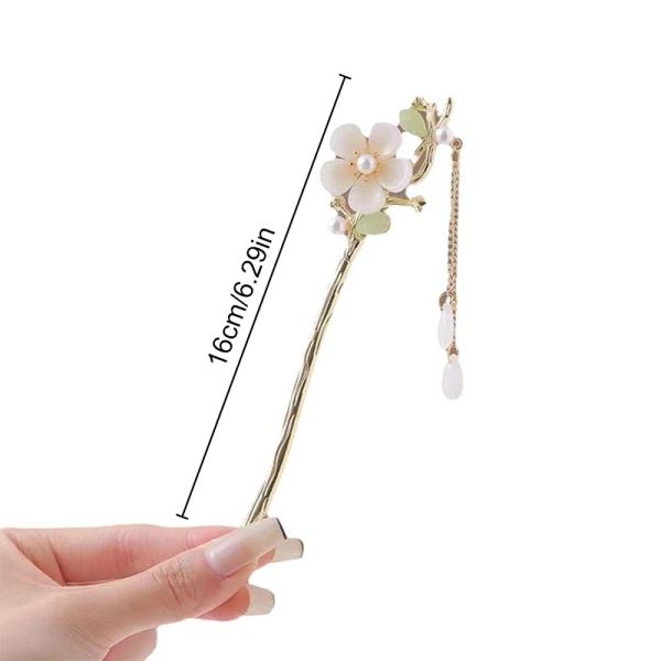 Style chinois Antiques Hair Stick épingles pour femmes Butterfly Flower Step Shakel Tassel Feins Handmade Hair Hair Ornaments Charm Jewelry