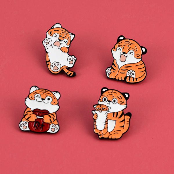 Broche grand chat Orange de Style chinois, tigre vitalité, dessin animé mignon, Badge en métal, accessoires pour vêtements