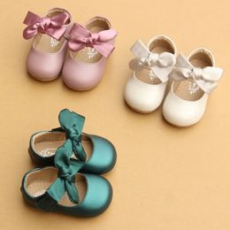 Style chinois nœud papillon bébé né enfant en bas âge fille berceau chaussures landau semelle souple Prewalker anti-dérapant bébé chaussures 240115