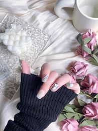 Chinese stijl nepnagelpers op nagels korte nagels Draagbaar lichtgroen met verschillende pioenen gemakkelijk te verwijderen herbruikbaar 240104