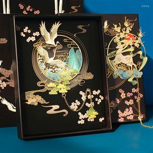 Marque-pages en métal creux de Style chinois, rétro classique littéraire exquis, Clips de livre, marque-page en laiton, pendentif pompon, cadeaux