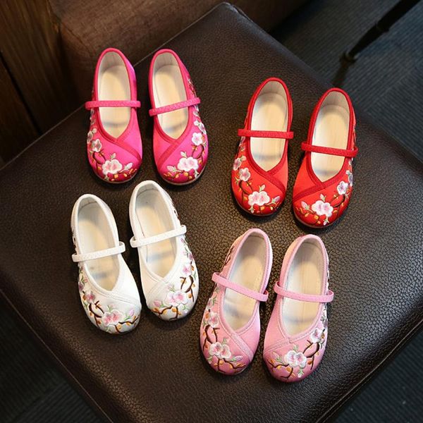 Zapatos de estilo chino para niños, zapatos planos informales y cómodos con bordado de baile para niñas, primeros caminantes de princesa para primavera y verano
