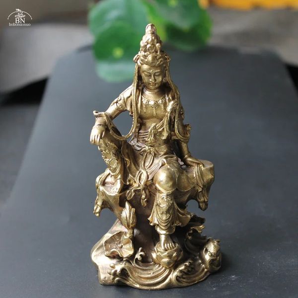 Style chinois tranquillement Guan Yin Figurines Miniatures cuivre Bouddha Statue décors à la maison accessoires ornements Bronze collections 240325