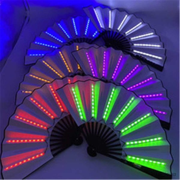 Productos de estilo chino Pulgadas Ventilador de mano con luz LED plegable Ventilador de decoloración fluorescente brillante para el rendimiento nocturno Bar Club Decoración de fiesta R230728